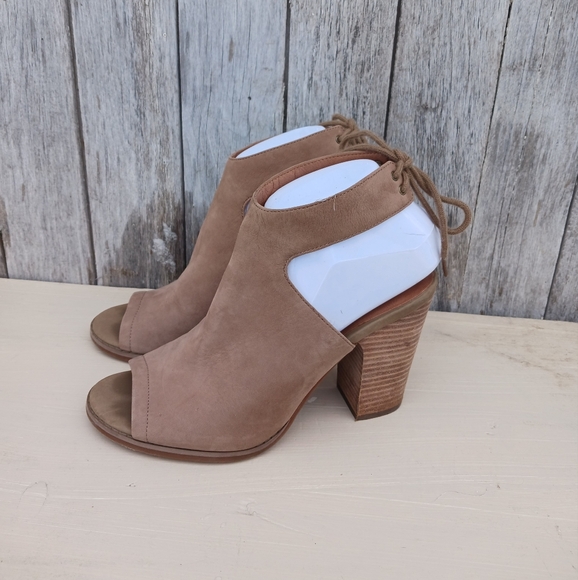 Lucky Brand Lusia Women's Sz 8 Brown Leather Peep Toe Heeled Booties Ankle Boot - Picture 1 of 9